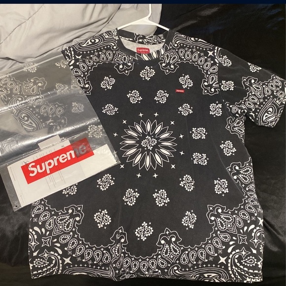 Supreme logo black bandana tee - Picture 1 of 1